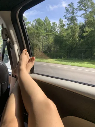 OnlyFans cuenta happyfeetjosie header 2