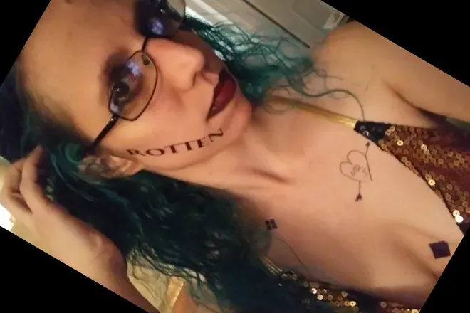 OnlyFans account  mona_mischief avatar 1