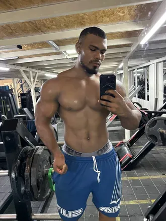 OnlyFans cuenta tywakanda avatar 1