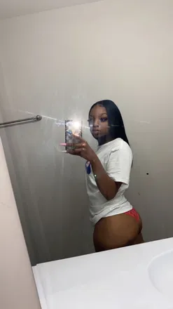 OnlyFans cuenta lilbabbietiink header 2