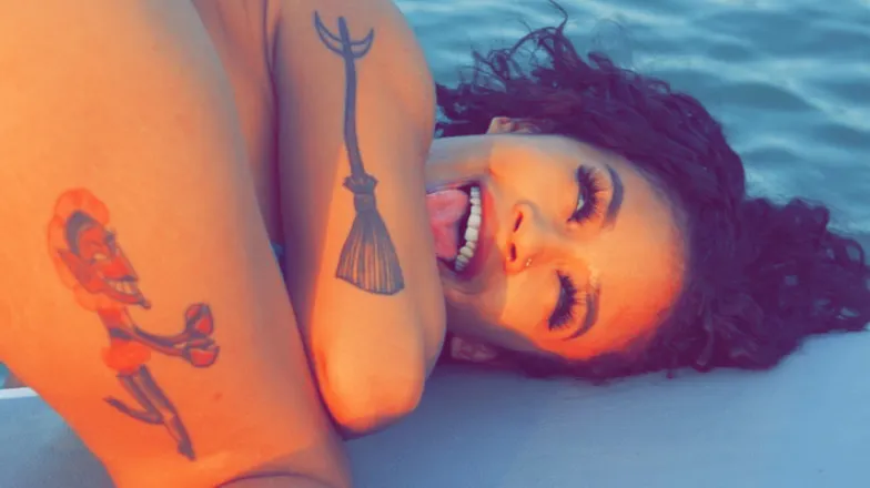 OnlyFans cuenta kiomi___ header 2