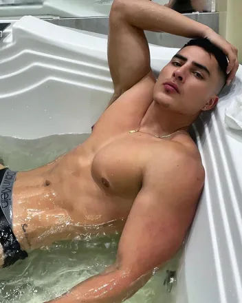 OnlyFans cuenta ricardofar header 2