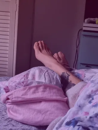 OnlyFans account  thislittlepiggiecamehere header 2