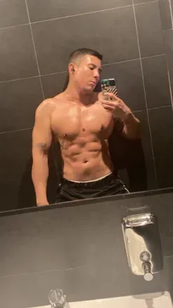 OnlyFans account  giossb avatar 1