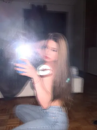 OnlyFans cuenta whiterabbit_11 header 2