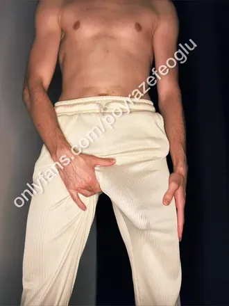 OnlyFans cuenta poyrazefeoglufree avatar 1