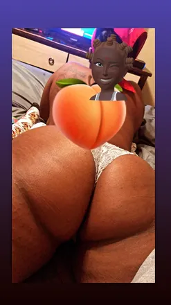 OnlyFans account  redvix header 2