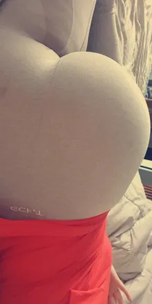OnlyFans cuenta calvesthighsbooty header 2