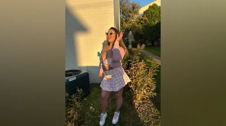 OnlyFans cuenta emiicoldddd header 2