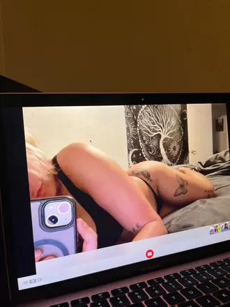 OnlyFans account  marzzi header 2