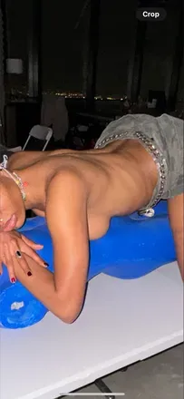 OnlyFans account  summmmmms header 2