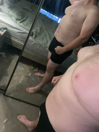OnlyFans cuenta dadbodi.12 avatar 1