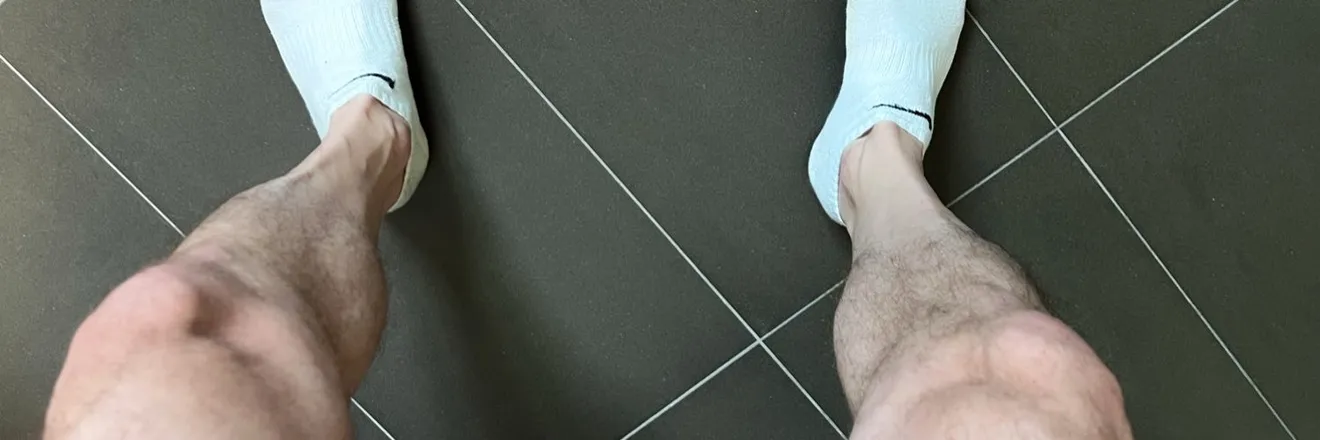 OnlyFans cuenta andrewfeetplus header 2