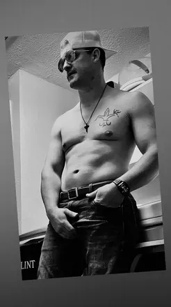 OnlyFans account  baddie-daddie avatar 1
