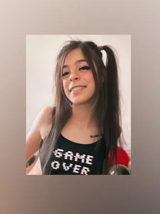 OnlyFans cuenta shegavemethree avatar 1
