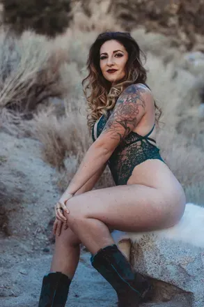 OnlyFans cuenta the-mrs.m avatar 1