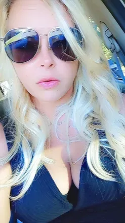 OnlyFans cuenta queenbee42069 avatar 1