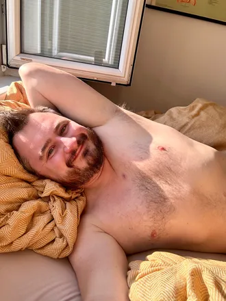 OnlyFans account  just.flo header 2