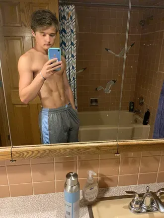 OnlyFans cuenta collegetwink99 avatar 1