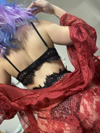 OnlyFans cuenta falling_rose_petal21 header 2