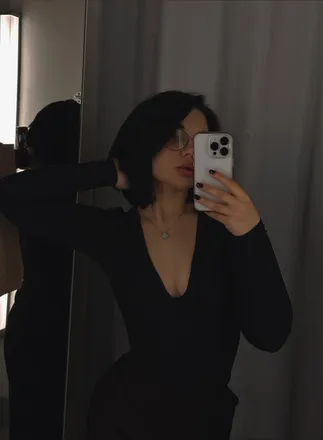 OnlyFans account  deardora avatar 1