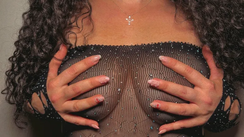 OnlyFans account  april_2856_marie header 2