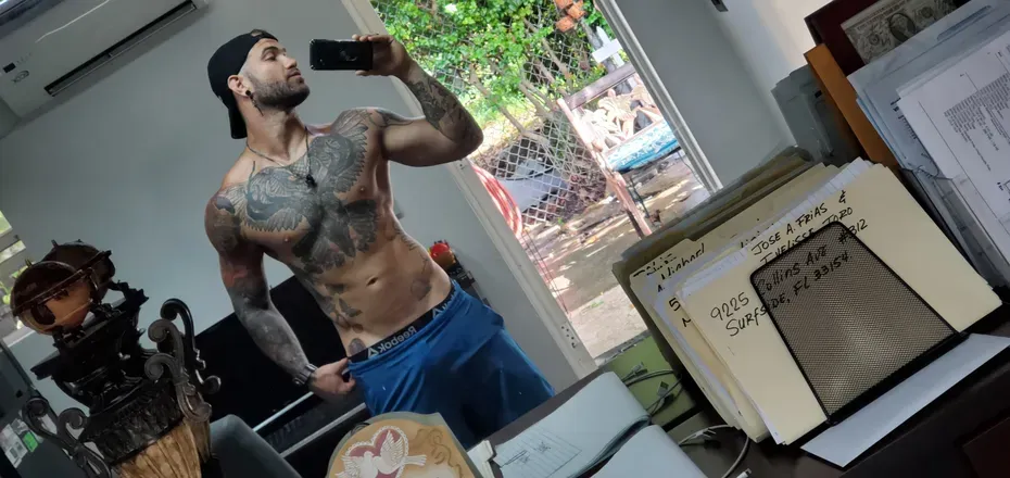 OnlyFans cuenta theriseoftroy header 2