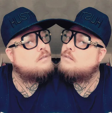 OnlyFans cuenta 3xtrasauc3 header 2