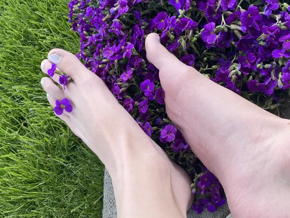 OnlyFans cuenta theia_goddess header 2