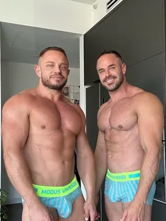 OnlyFans account  elon_essex avatar 1