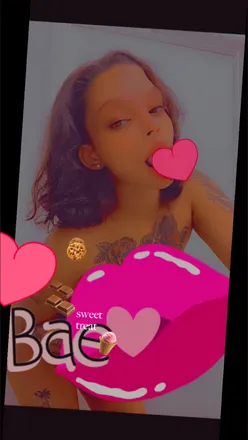 OnlyFans cuenta yella_9820 header 2