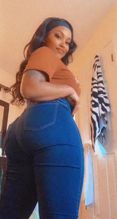 OnlyFans cuenta essnextdoor header 2