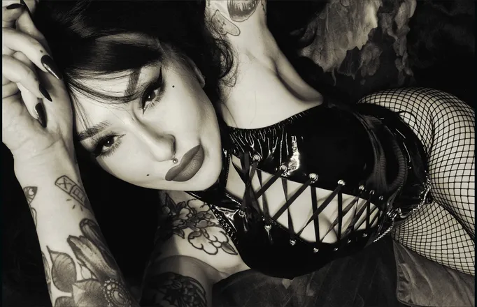 OnlyFans cuenta m.la.morte header 2