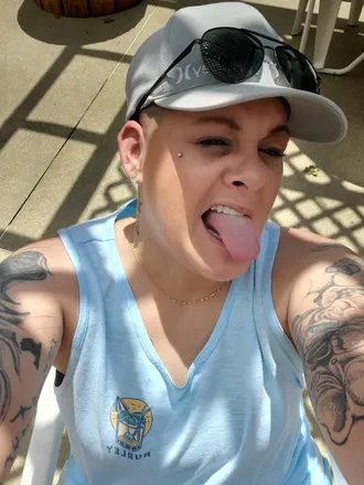 OnlyFans cuenta hazeleyechristian header 2