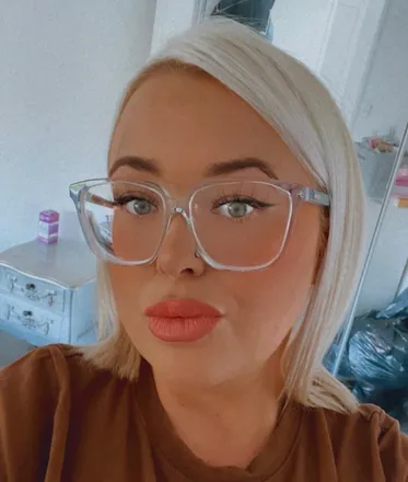 OnlyFans cuenta lucielokkett header 2