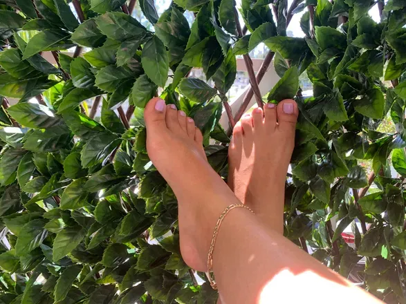 OnlyFans cuenta toesandkitty header 2