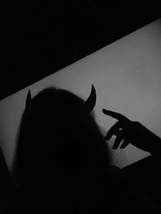 OnlyFans cuenta yourqueenlaura header 2