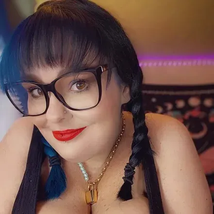 OnlyFans of velvetbunnygurl