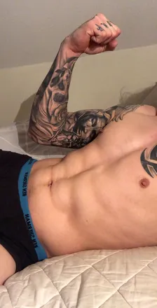 OnlyFans cuenta theguynextdoor321 header 2