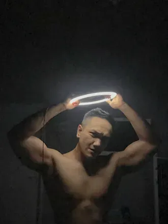 OnlyFans account  skylightboy avatar 1