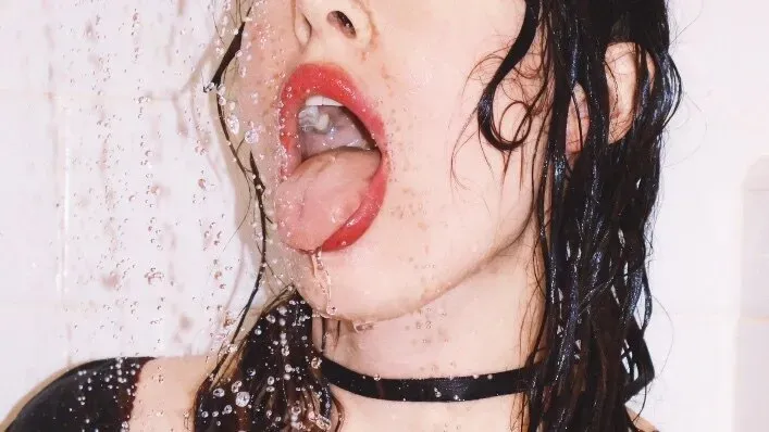 OnlyFans account  oliveglassxo header 2