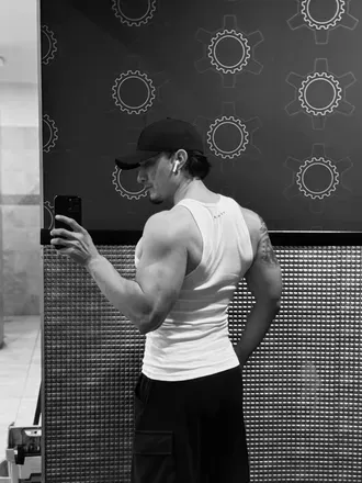 OnlyFans cuenta seinenflex header 2