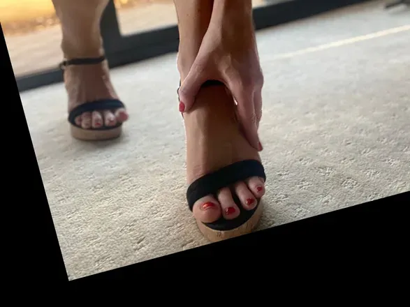 OnlyFans cuenta onlyfeetflirt header 2