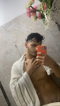 OnlyFans cuenta santicentt header 2
