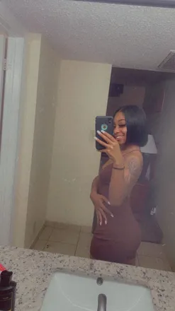 OnlyFans cuenta strawberrycreamcakeeee header 2