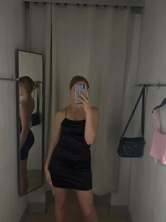 OnlyFans cuenta lilymckenzie header 2