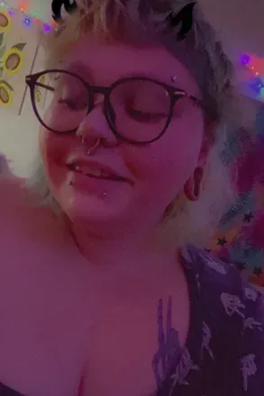 OnlyFans account  risquezombie avatar 1