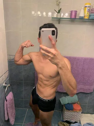 OnlyFans cuenta u185786774 header 2
