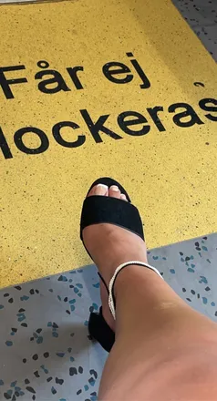 OnlyFans cuenta loves_feet header 2