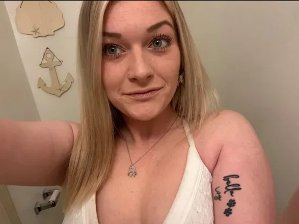 OnlyFans account  happygirlhailey avatar 1